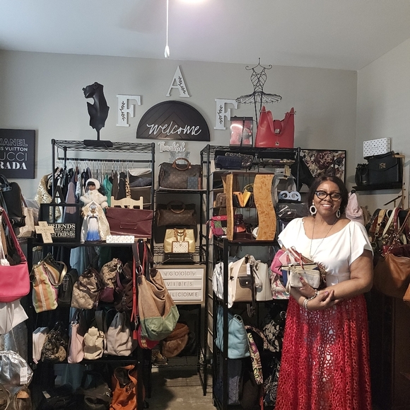 💐💐LIKE THIS POST TO AUTOMATICALLY BE NOTIFIED ABOUT MY NEXT SHOW💐💐 - Picture 8 of 11